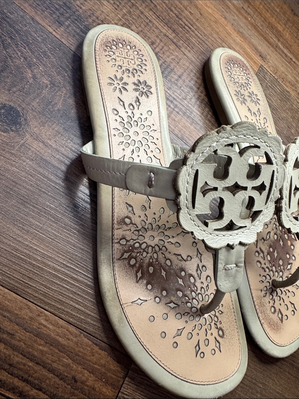 Tory Burch Miller Scalloped Medallion Sandals in a neutral beige or almond - Picture 4 of 16